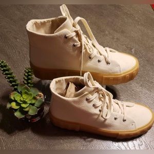 ZARA CANVAS WOMEN HIGH TOP SNEAKERS CREAM BEIGE SIZE 40/9 RUBBER SOLE SHOES